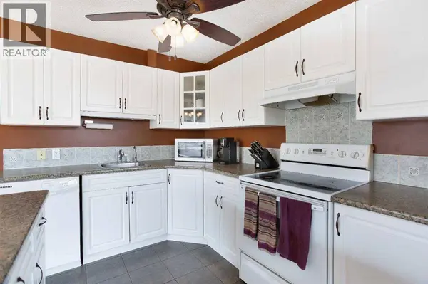 3002 10 Street, Didsbury, AB T3R0T2