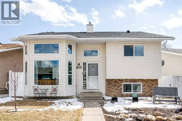 1771 Meadowbrook Drive SE, Airdrie, AB T4A2A4