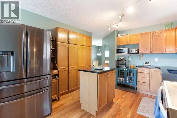 1771 Meadowbrook Drive SE, Airdrie, AB T4A2A4