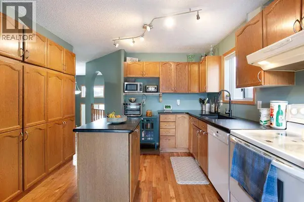 1771 Meadowbrook Drive SE, Airdrie, AB T4A2A4
