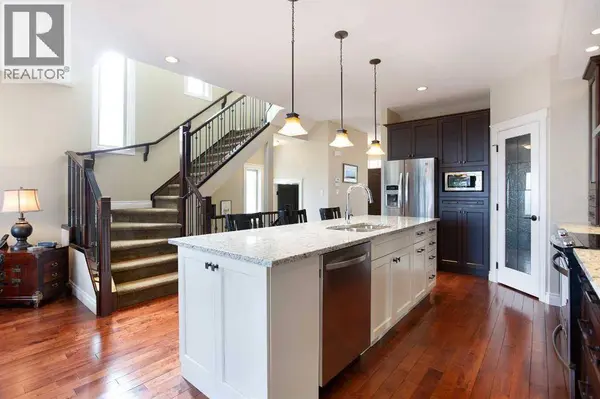 136 43 Avenue NW, Calgary, AB T2K0H6