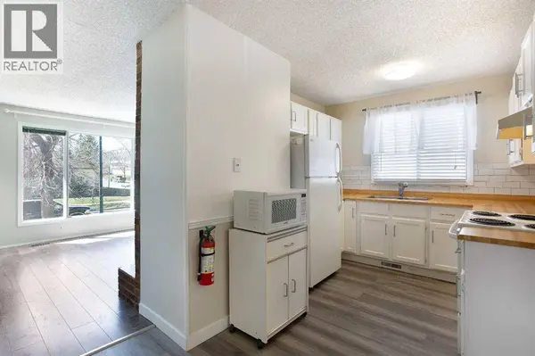 1144 Berkley Drive NW, Calgary, AB T3K1E4