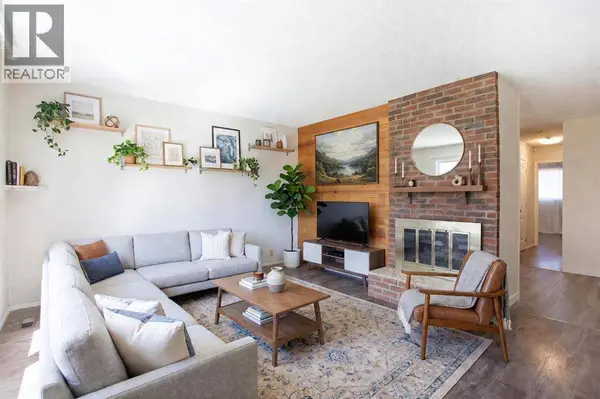 1144 Berkley Drive NW, Calgary, AB T3K1E4