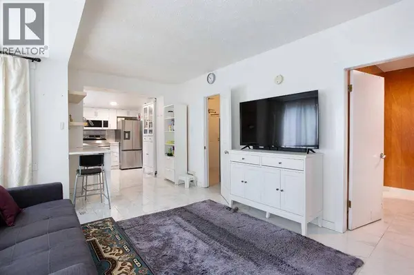 7421 21A Street SE, Calgary, AB T2C0W1
