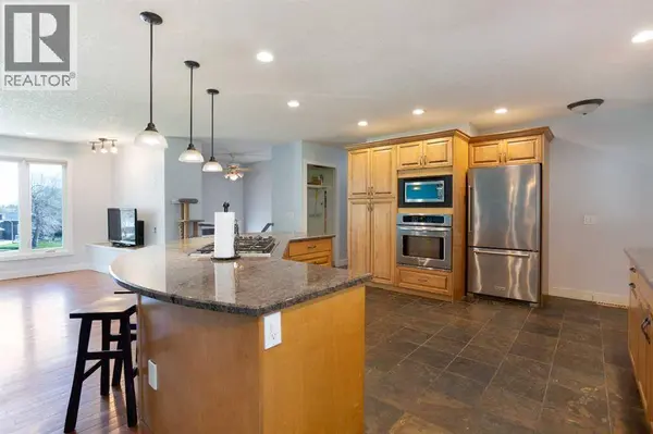 227 Cantrell Place SW, Calgary, AB T2W1X3