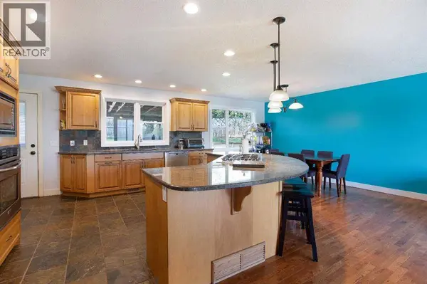 227 Cantrell Place SW, Calgary, AB T2W1X3