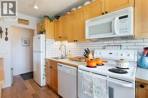 405, 2515 14A Street SW, Calgary, AB T2T3X6