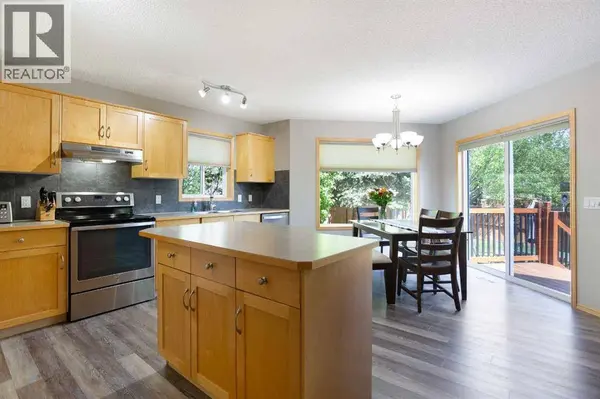 214 Tuscany Ravine Road NW, Calgary, AB T3L2W9