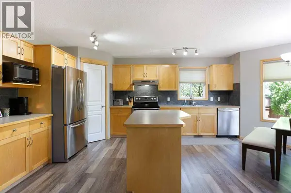 214 Tuscany Ravine Road NW, Calgary, AB T3L2W9