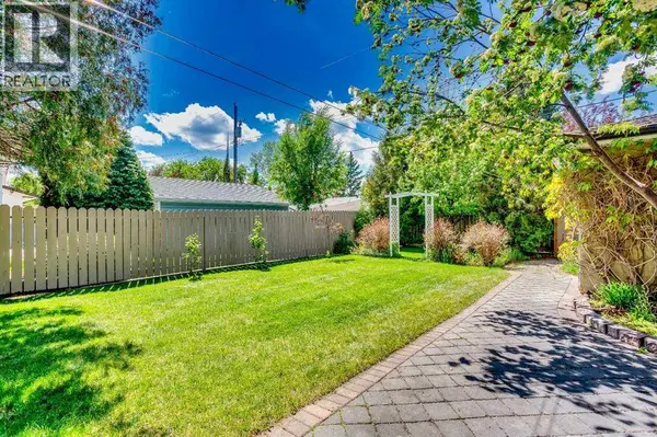 108 Silver Springs Drive NW, Calgary, AB T3B3G4