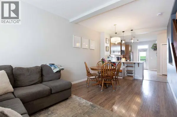 88 New Brighton Point SE, Calgary, AB T2Z1B8