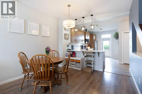 88 New Brighton Point SE, Calgary, AB T2Z1B8