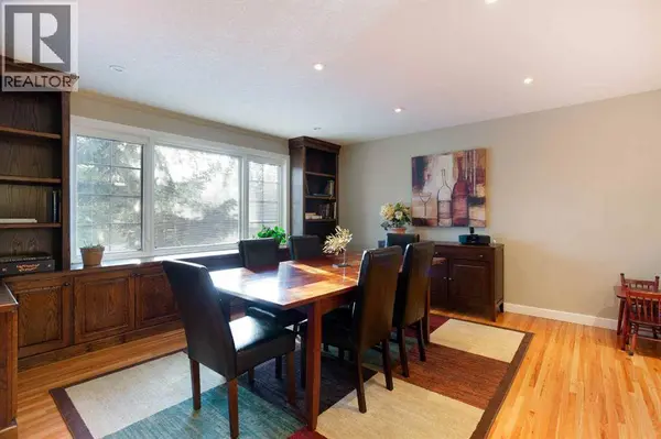5028 Vanstone Crescent NW, Calgary, AB T3A0V9