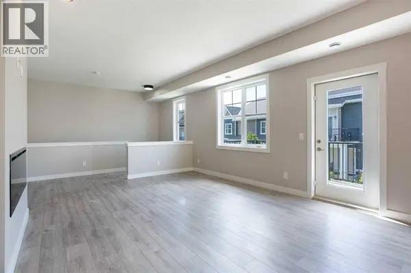 607 Cranbrook Walk SE, Calgary, AB T3M2V5