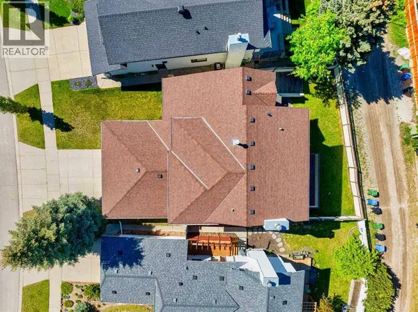 561 Woodbine Boulevard SW, Calgary, AB T2W4P5