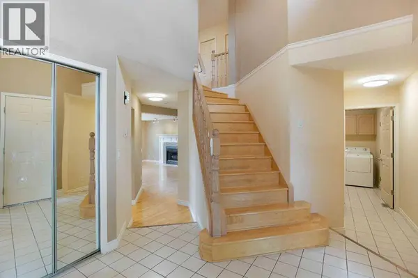 561 Woodbine Boulevard SW, Calgary, AB T2W4P5