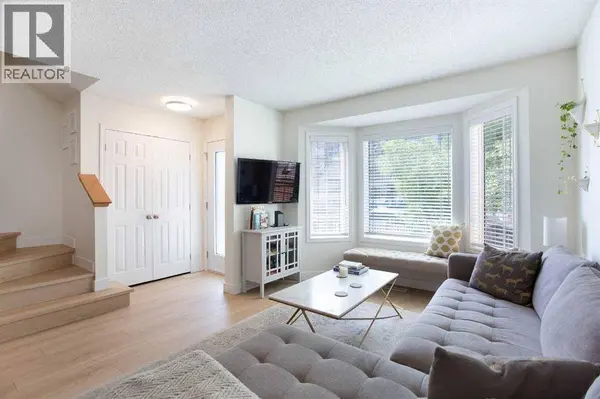 1, 2128 35 Avenue SW, Calgary, AB T2T2E3