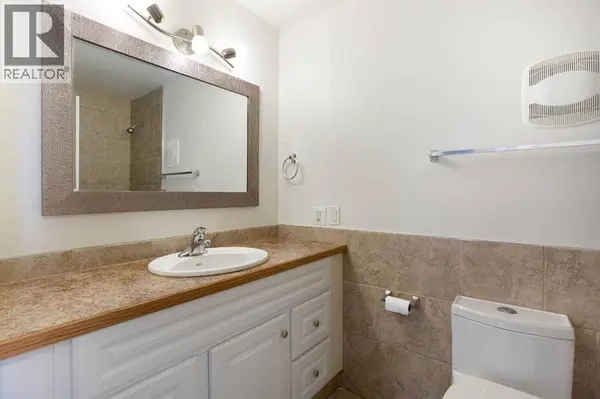 2634 Oakmoor Drive SW, Calgary, AB T2V4E7