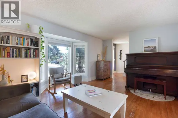 56 Deersaxon Circle SE, Calgary, AB T2J6R5