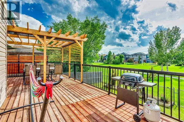 1925 Luxstone Park SW, Airdrie, AB T4B3B5