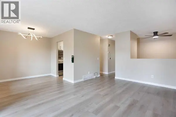 3627 Cedarille Drive SW, Calgary, AB T2W3J5