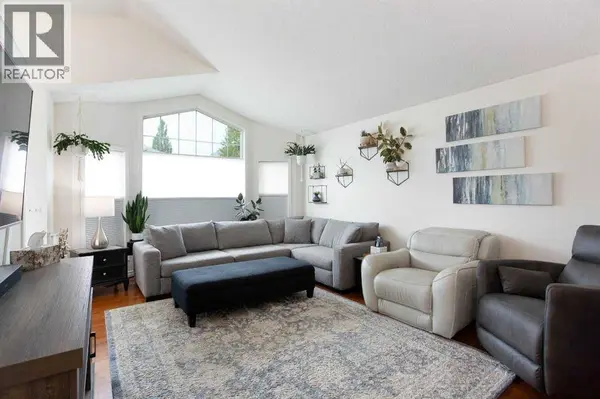 1105 Country Hills Circle NW, Calgary, AB T3K4W9