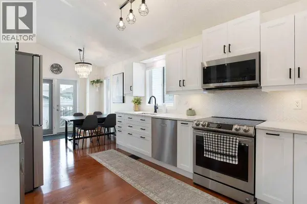 1105 Country Hills Circle NW, Calgary, AB T3K4W9