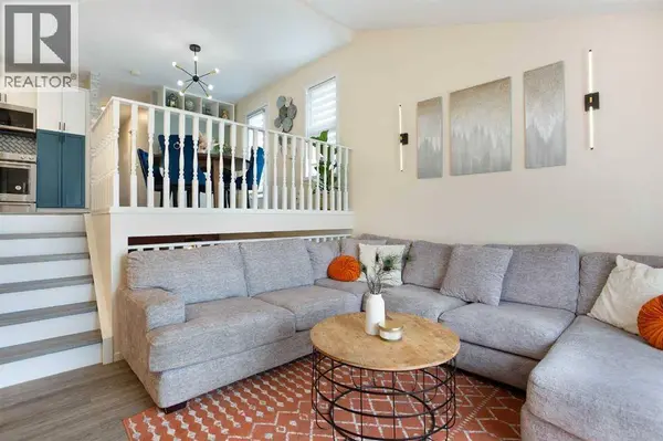 5 Shawglen Court SW, Calgary, AB T2Y2R1