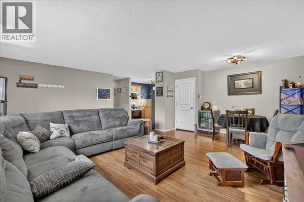 201 1 Avenue, Torrington, AB T0M2B0