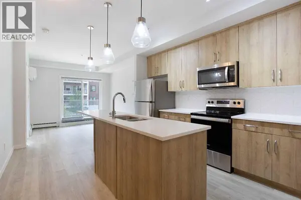 206, 71 Shawnee Common SW, Calgary, AB T2Y0R2