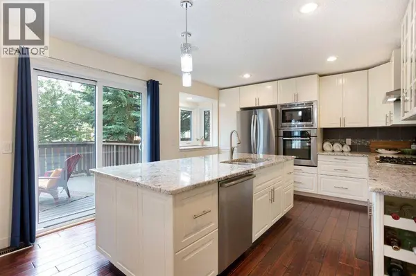 24 Sun Harbour Place SE, Calgary, AB T2X3B2
