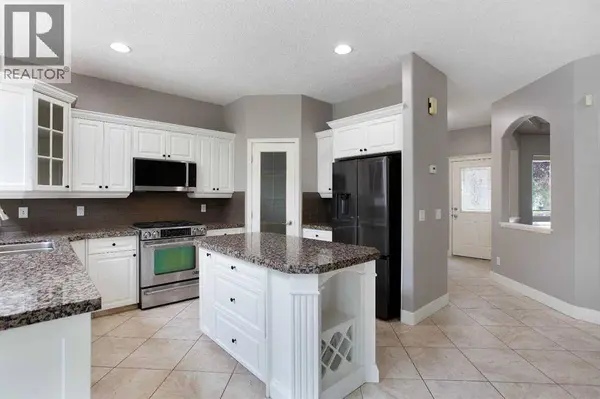 3414 Douglasdale Boulevard SE, Calgary, AB T2Z3A8