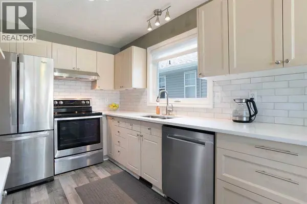 112, 55 Fairways Drive NW, Airdrie, AB T4B2T5