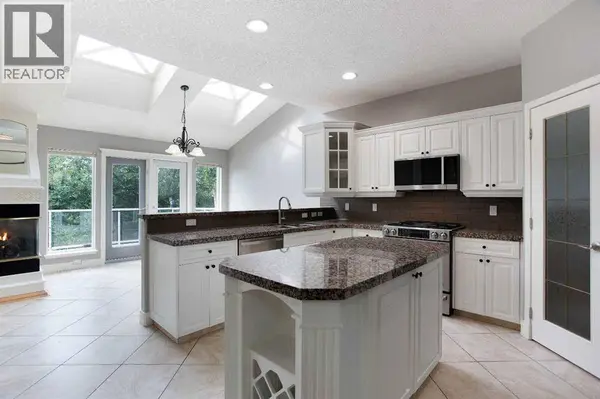3414 Douglasdale Boulevard SE, Calgary, AB T2Z3A8