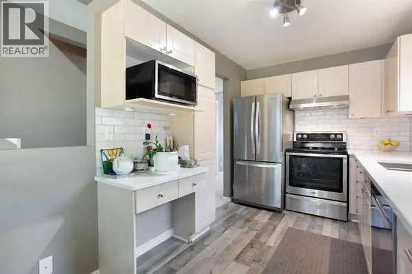 112, 55 Fairways Drive NW, Airdrie, AB T4B2T5