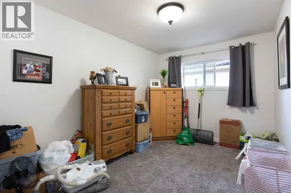 3222/3224 14 Street NW, Calgary, AB T2K1H8