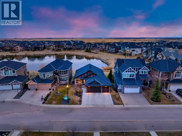 136 Rainbow Falls Glen, Chestermere, AB T1X0S5