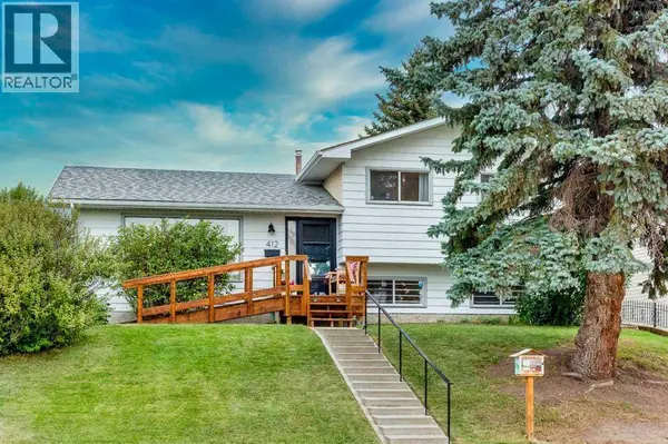 412 78 Avenue NE, Calgary, AB T2K0R8