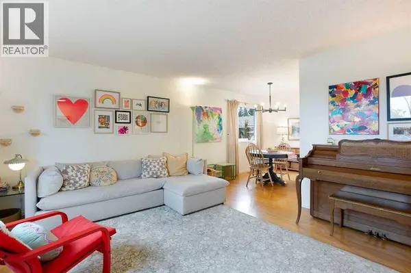 412 78 Avenue NE, Calgary, AB T2K0R8