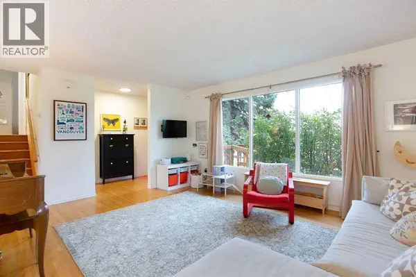 412 78 Avenue NE, Calgary, AB T2K0R8