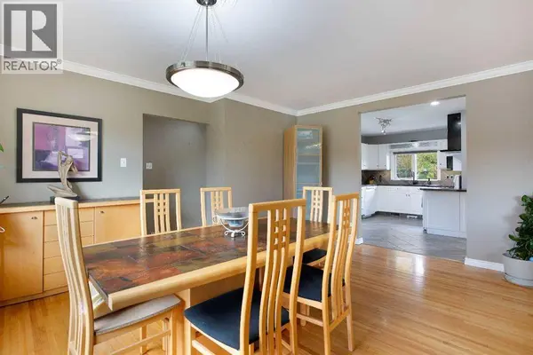 4 Wildwood Drive SW, Calgary, AB T3C3C5