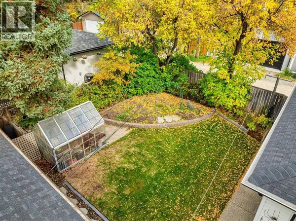 4 Wildwood Drive SW, Calgary, AB T3C3C5