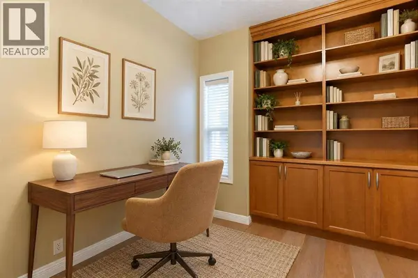 30 Discovery Ridge Gardens SW, Calgary, AB T3H5L6