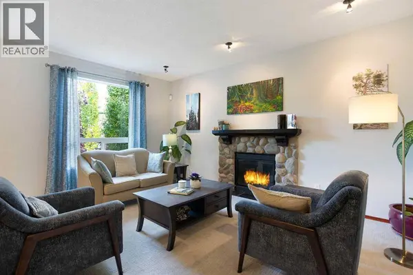 66 Cougarstone Close SW, Calgary, AB T3H5J4