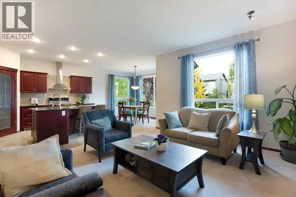 66 Cougarstone Close SW, Calgary, AB T3H5J4