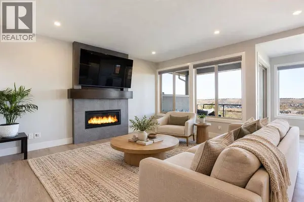 96 Walcrest View SE, Calgary, AB T2X4G3