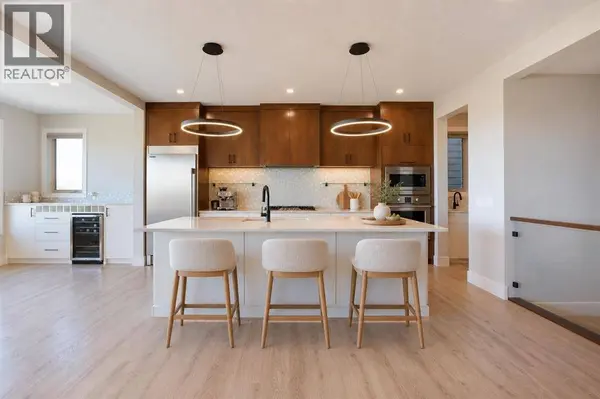 96 Walcrest View SE, Calgary, AB T2X4G3