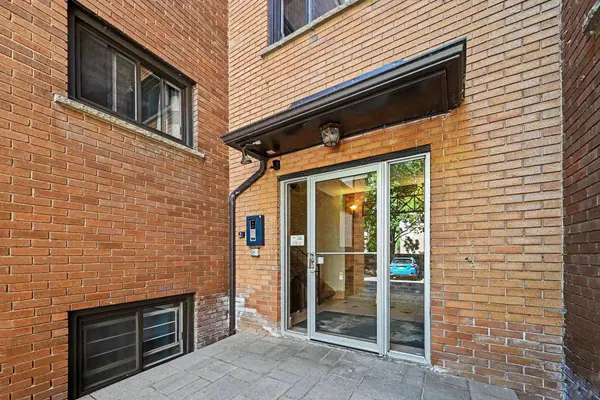 272 Beechwood AVE #15, Vanier And Kingsview Park, ON K1L 8A6