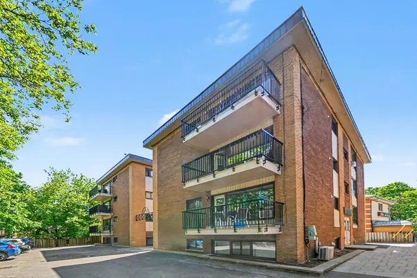 272 Beechwood AVE #15, Vanier And Kingsview Park, ON K1L 8A6