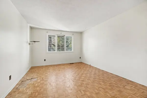 2300 Ogilvie RD #20, Beacon Hill North - South And Area, ON K1J 7X8